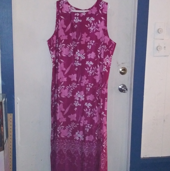 Dress - Picture 3 of 3